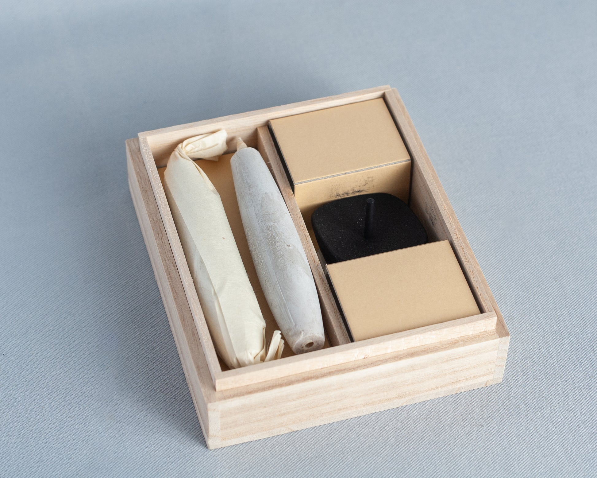 Takazawa Candle Set of TOHAKU  with 1 Candle Stand KOMA